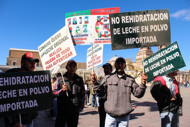 Realizarán lecheros caravana de exigencia a lo largo del país