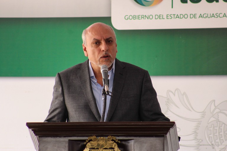 Afecta a Conacyt aumento del dólar: Cabrero Mendoza