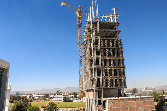 Buscan que torre de rectoría de la UAA sea sustentable con el medio ambiente