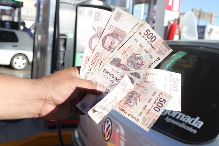 Será difícil que bajen gasolinas con la libre importación