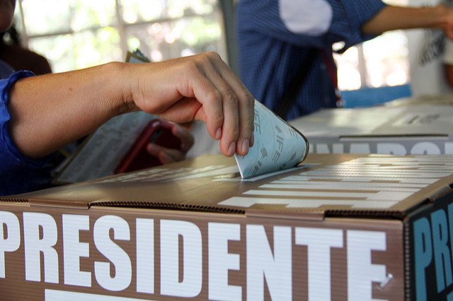 Que la democracia se entienda como el derecho de la sociedad a incidir en el actuar de sus autoridades