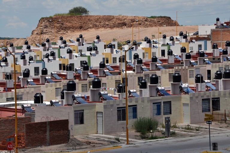 Por fraudes, Infonavit suspende programa de mejoramiento de vivienda