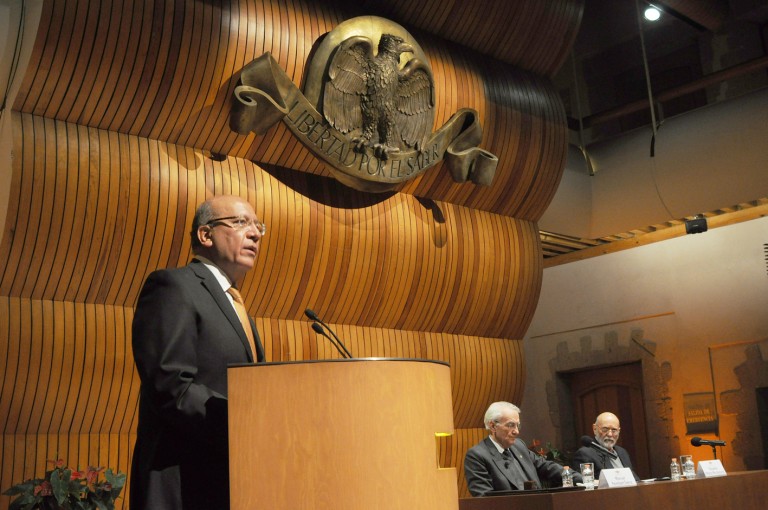 En Vicente Quirarte, su vocación ha convertido al ejercicio literario en el acto definitorio de su vida
