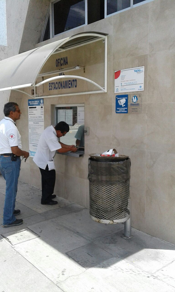 Seguirán cobrando estacionamientos de Altaria y tres centros comerciales más