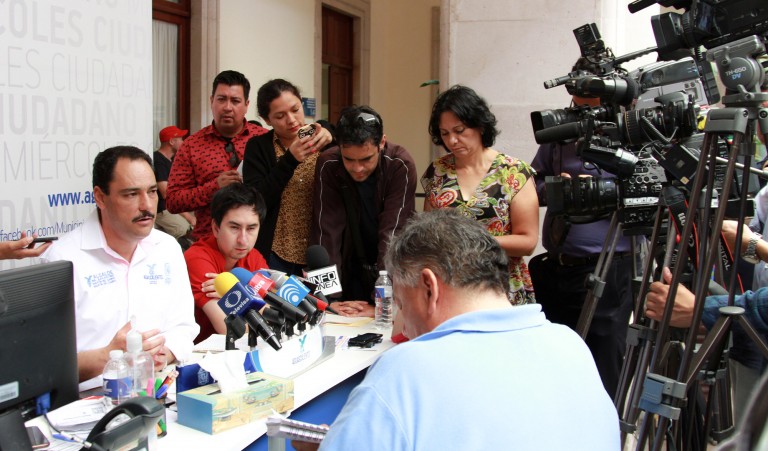 Vuelve a prometer alcalde capitalino sumarse al 3de3