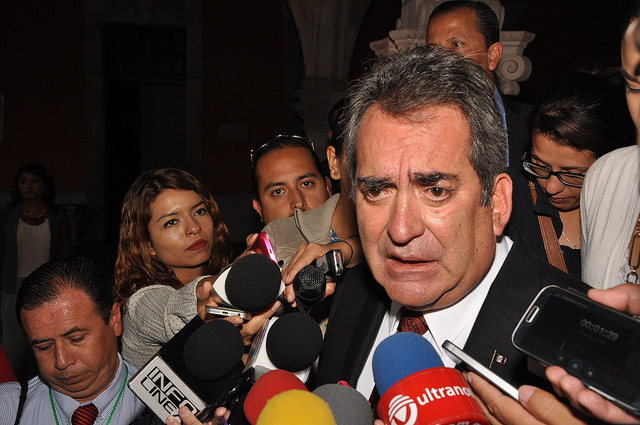 Alto a la guerra sucia, exige Lozano de la Torre