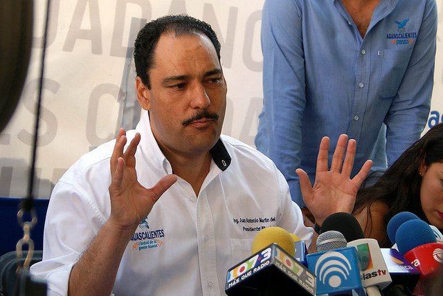 Critica Martín del Campo debate de candidatos a alcalde