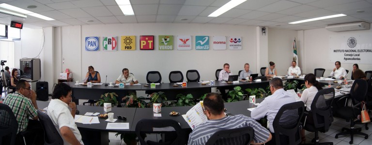 Inicia entrega de paquetes electorales