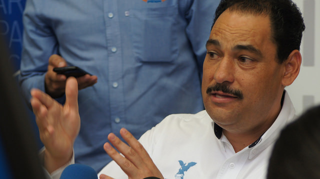 Asegura alcalde que no es delito entregar obra pública