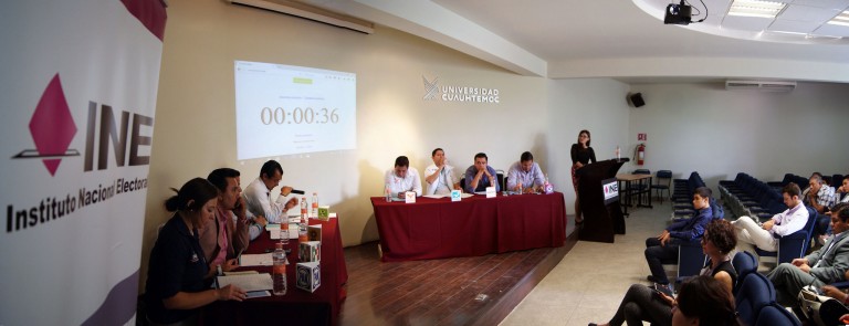 Presentan liderazgos políticos juveniles propuestas mediante foro universitario