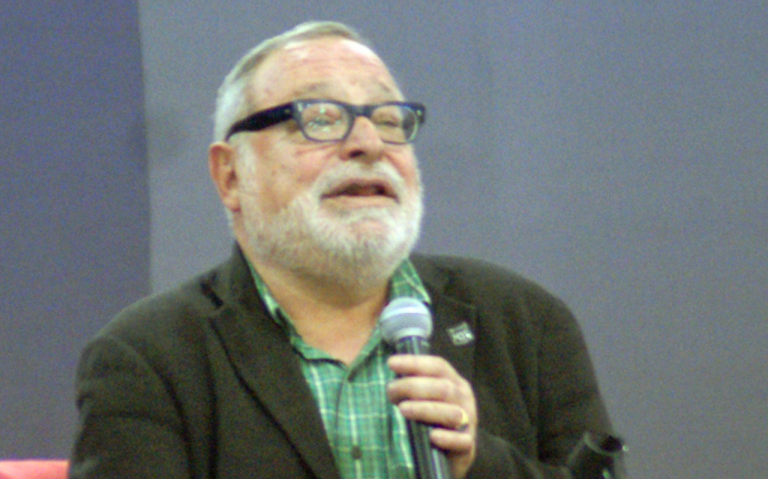 Cuanto más inculta una persona, más dinero necesita para los fines de semana: Savater