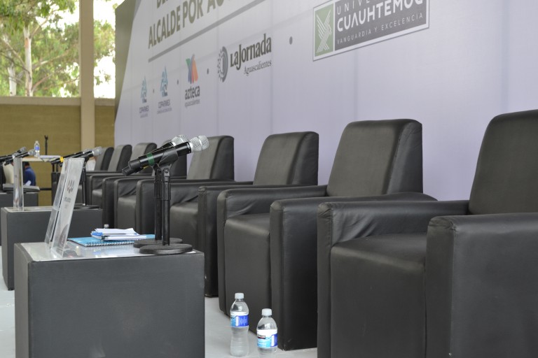 Sólo 22 candidatos de los más de 200 firmaron con Coparmex