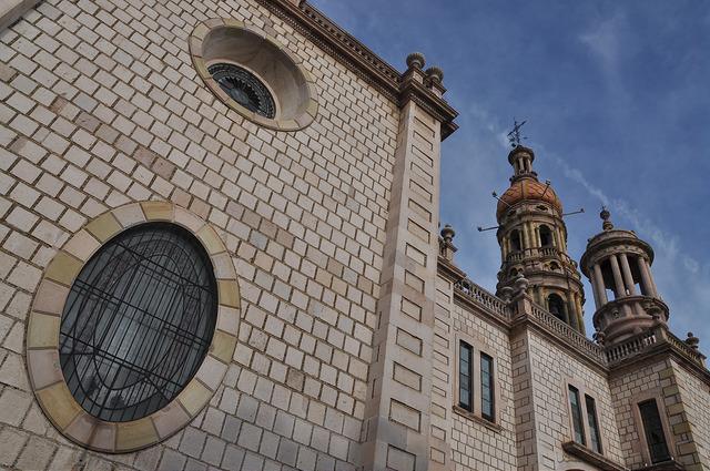 Pide Lozano de la Torre a asociaciones religiosas que no induzcan el voto