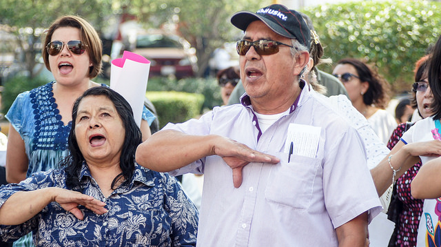 Politizan acceso igualitario a derechos humanos