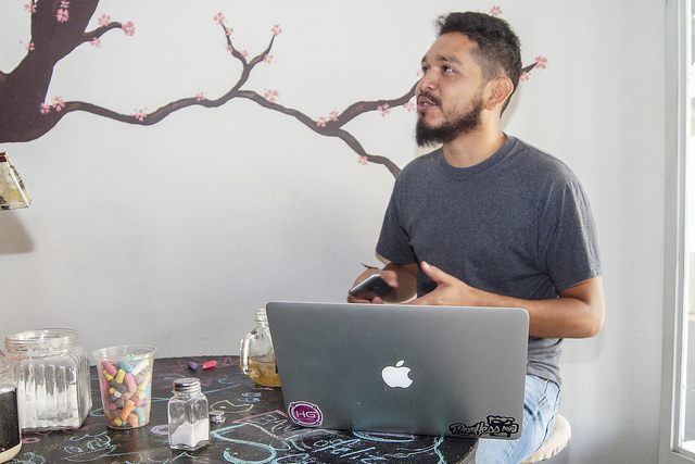 Candidatos de Aguascalientes compran bots en redes sociales