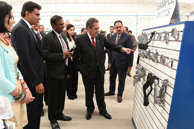 Asiste municipio a la inauguración de la empresa Acumet