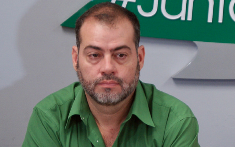 El Verde acusa de duplicidad de funciones al INE y el IEE