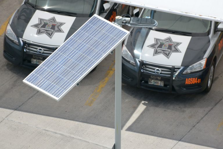 Se instalan en las oficinas de la Secretaría de Seguridad Pública Municipal paneles solares
