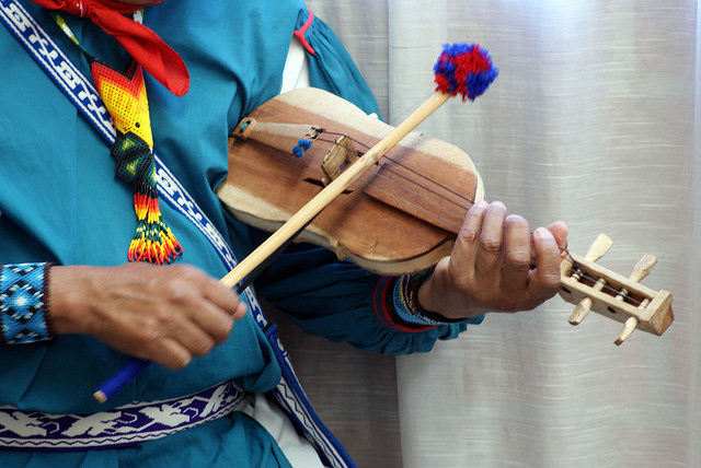 Colabora CEDHA con huicholes para preservar sus tradiciones
