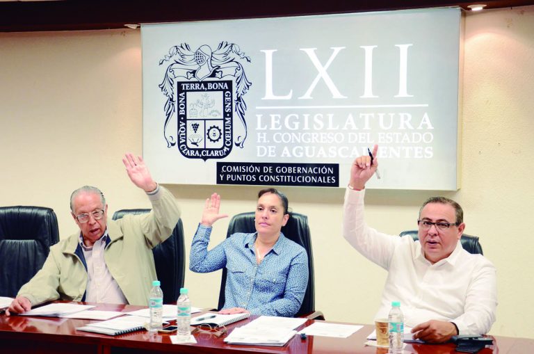 Dictaminan diputados locales eliminar el fuero