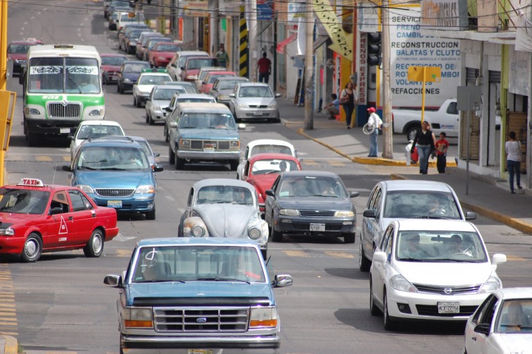 En los últimos 5 años y medio el padrón vehicular creció 30.5%