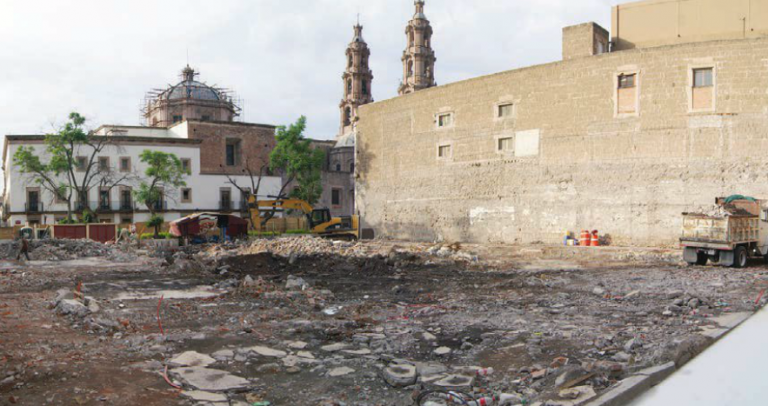 Habrá una escultura monumental en segundo Patio de las Jacarandas