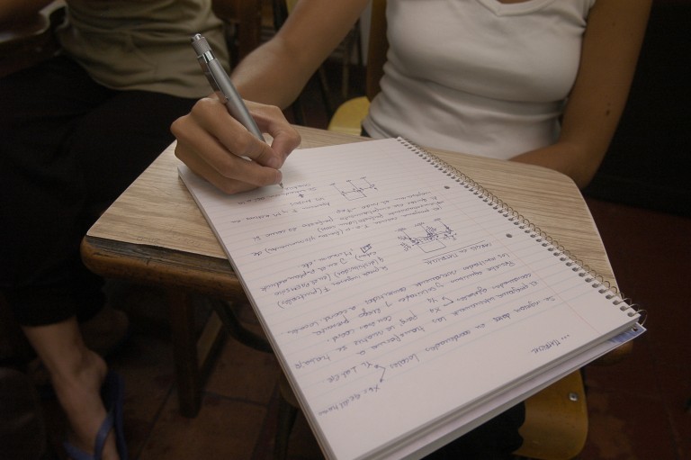 Pide CEDH tomar otras medidas de evaluación para estudiantes