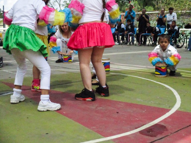 Alumnos del Centro de Atención Múltiple concluyen estudios