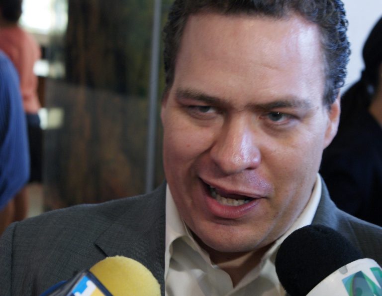 Prevén empresarios complicaciones económicas por recortes al gasto público