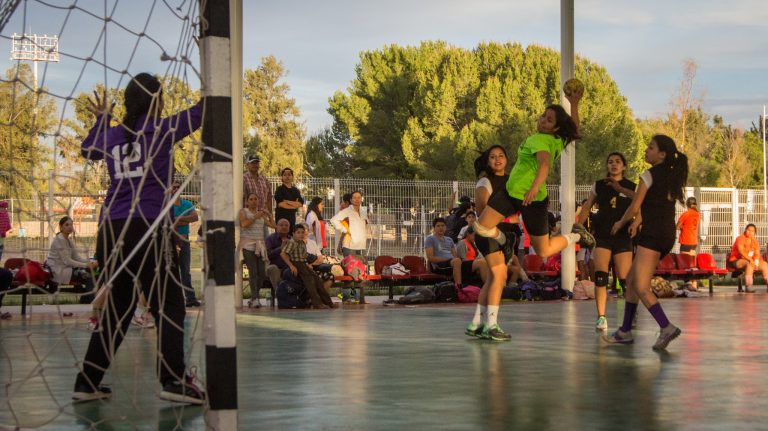 Busca talentos deportivos Liga de handball