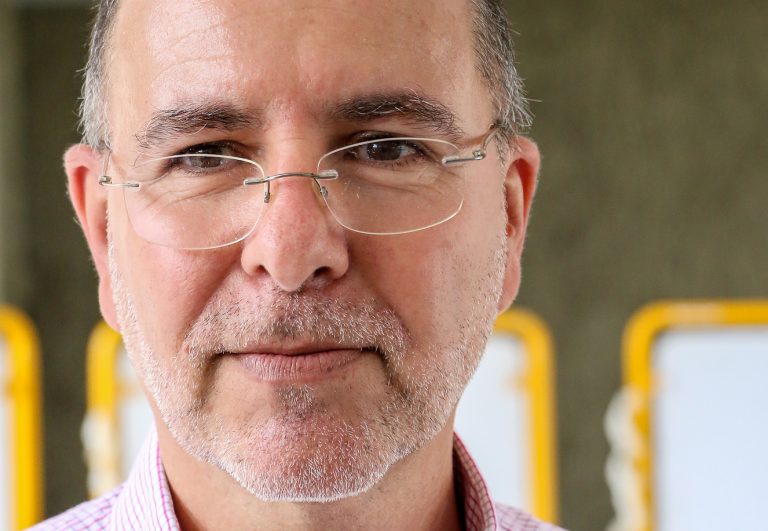 Patenta investigador de la UAA tratamiento auxiliar para la esclerosis múltiple