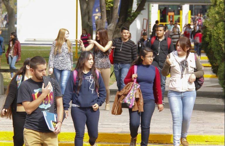 Regresan a clases más de 17 mil estudiantes de la UAA