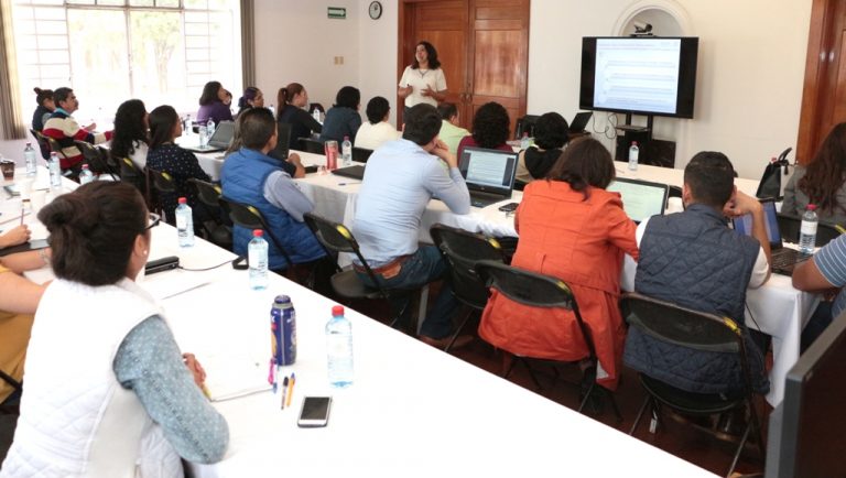 Funcionarios se especializan en Focalización del Desarrollo
