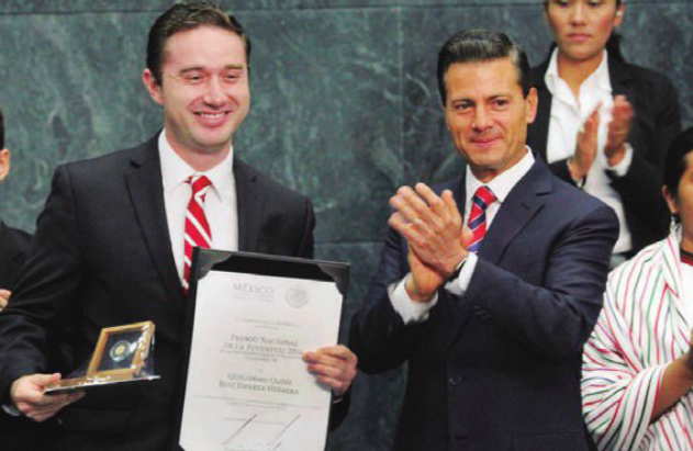 Guillermo Ulises Ruiz Esparza Herrera gana el Premio Nacional de La Juventud
