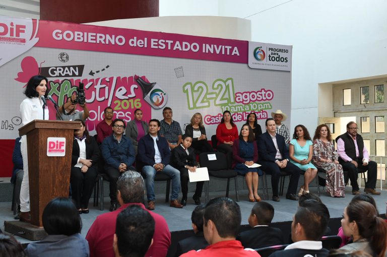 Inauguran la Gran Expo Útiles Escolares 2016