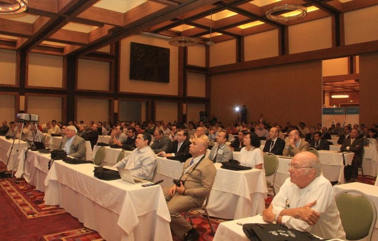 Se supera en un 312% la meta sexenal de capacitación al sector turístico