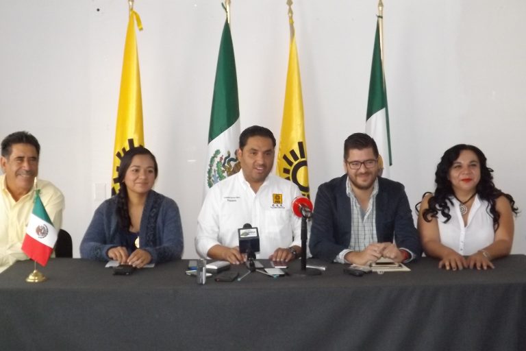 Insiste PRD en que buscará eliminación del fuero y revocación del mandato