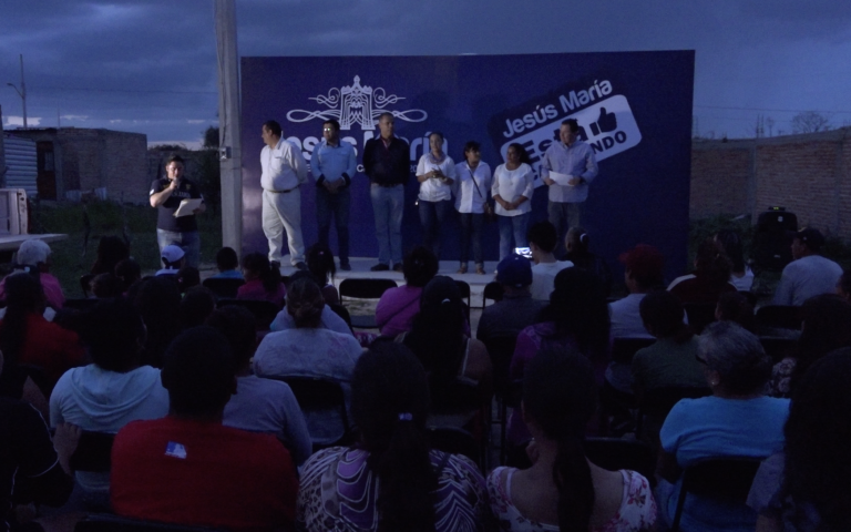 Entrega municipio de Jesús María alumbrado público en El Torito