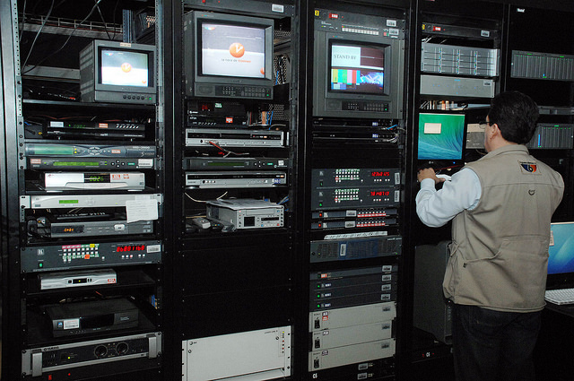 Tiempo en televisión de políticos debe destinarse a elecciones asignadas