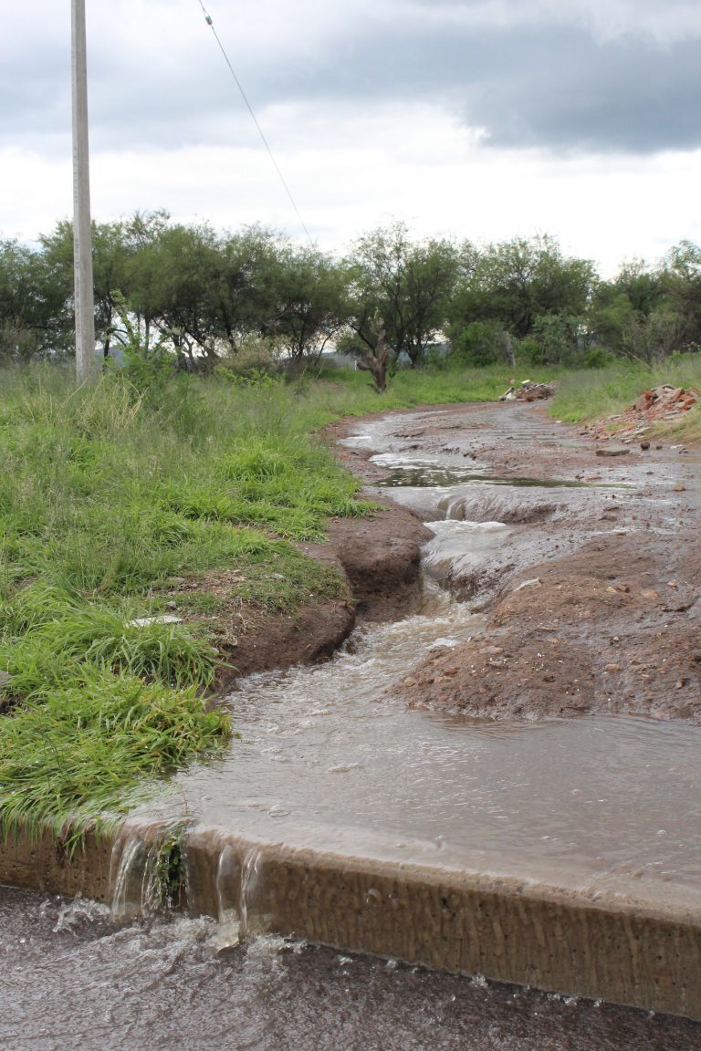Refuerzan vigilancia de la presa El Chichimeco ante incremento en sus niveles