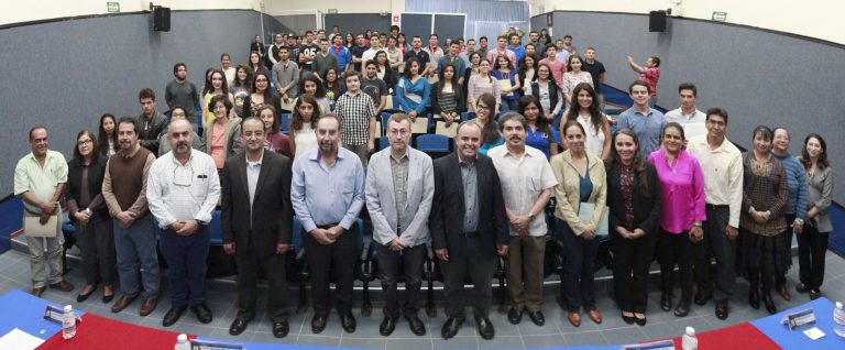 Otorgan reconocimiento a mejores promedios del Centro  de Ciencias Básicas de la UAA