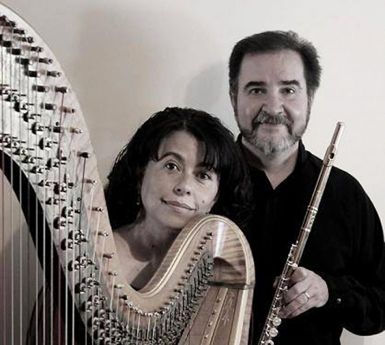 Ofrecen recital de música para flauta y arpa de la UAA