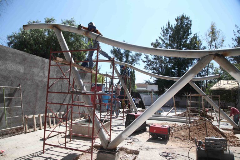 Avanza construcción de comedor comunitario en el Cedeco Insurgentes