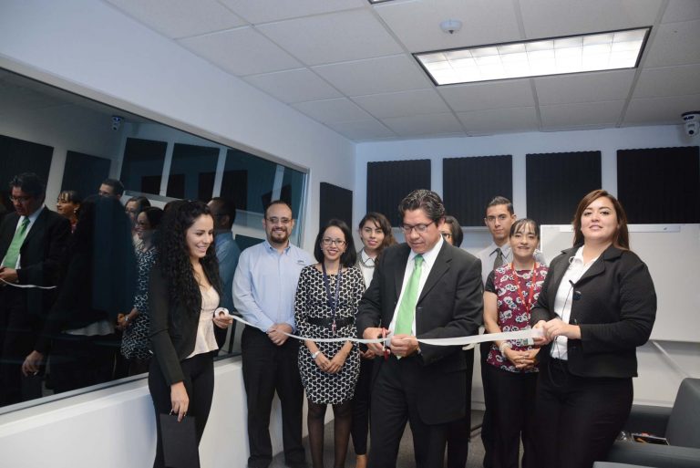 UPA inaugura instalaciones de Cámara Gesell y Aula Mac