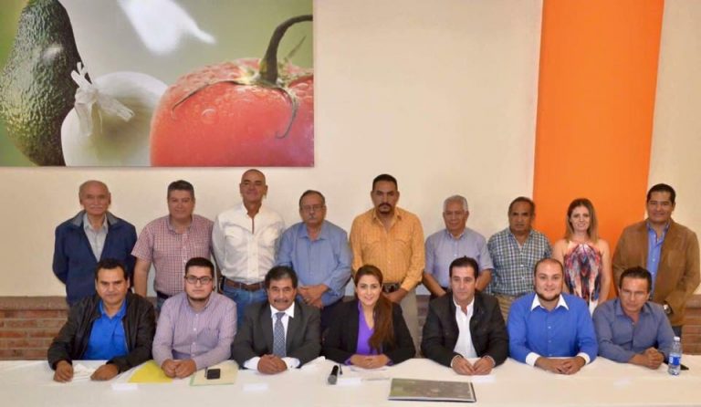 Se reúnen Teresa Jiménez e integrantes del Agropecuario