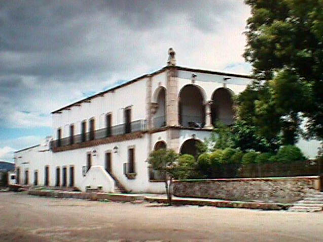 Acerca de la Formación, esplendor y ocaso de un latifundio mexicano en Ciénega de Mata