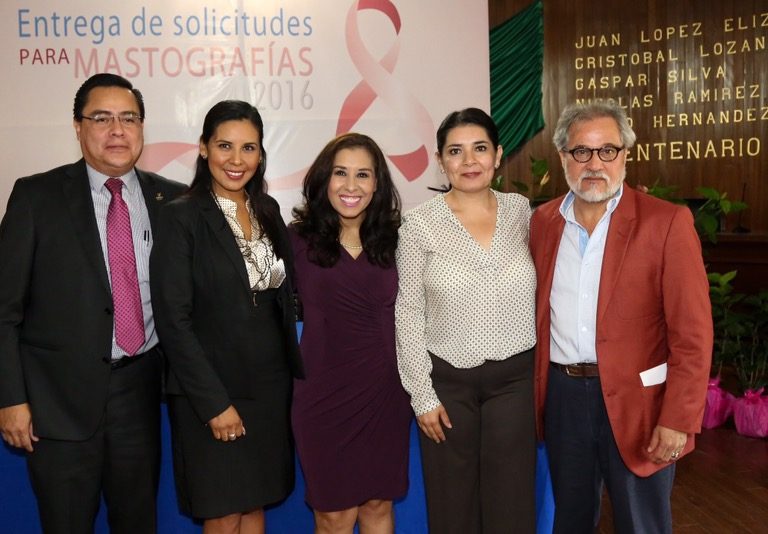 Emprenden campaña de entrega de solicitudes para mastografías 