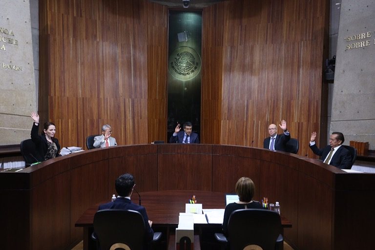 La libertad de expresión en materia político-electoral tiene como restricción la emisión de expresiones calumniosas