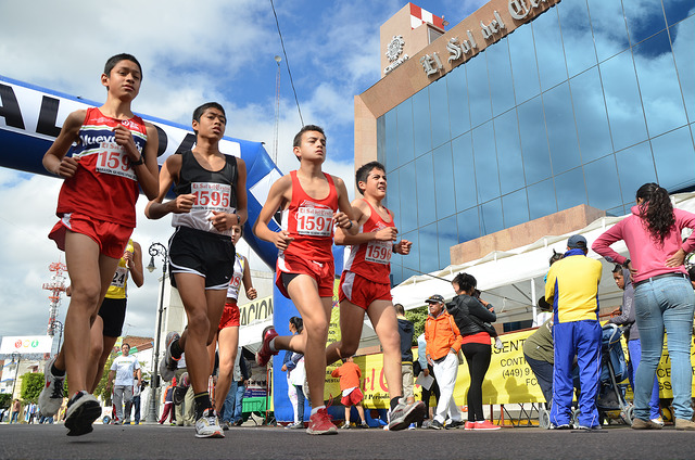 Convocan al Mini Maratón Aguascalientes 2016