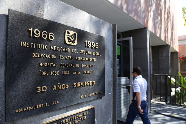 Instituciones de nivel medio superior y superior deben dar de alta ante el IMSS a sus alumnos